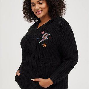 Torrid Raglan Hoodie Sweater Deep Black Embroidered Star and Bolt Design Size 2
